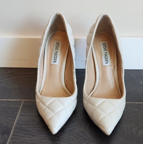 Steve Madden Beige Heels - Size 5 - Picture 2 of 4